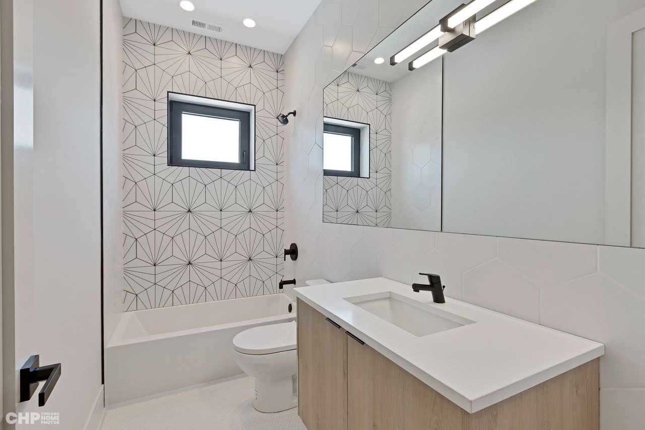 4414 N Kedzie Avenue Unit: 4N