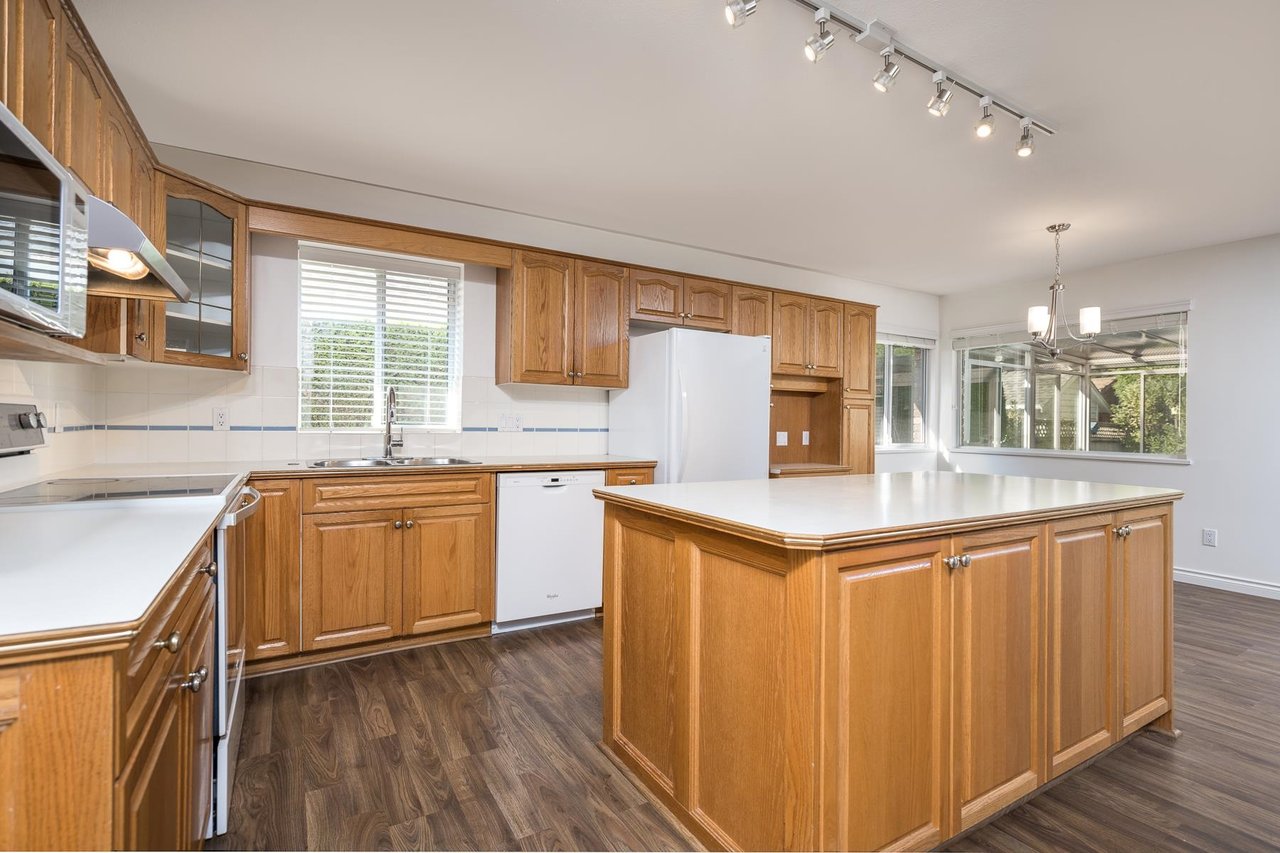12579 18 Avenue, Surrey