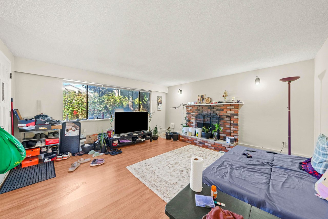 12178 97 Ave