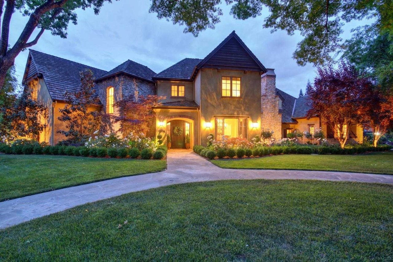 240 Bancroft Way