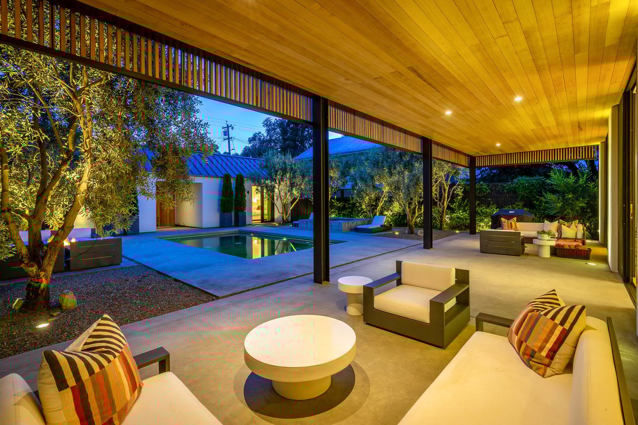 Modernist Oasis in St. Helena - SOLD