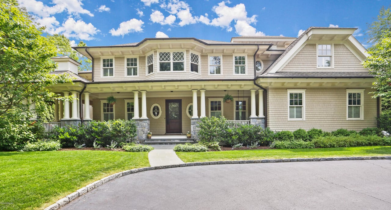 284 Riverside Ave