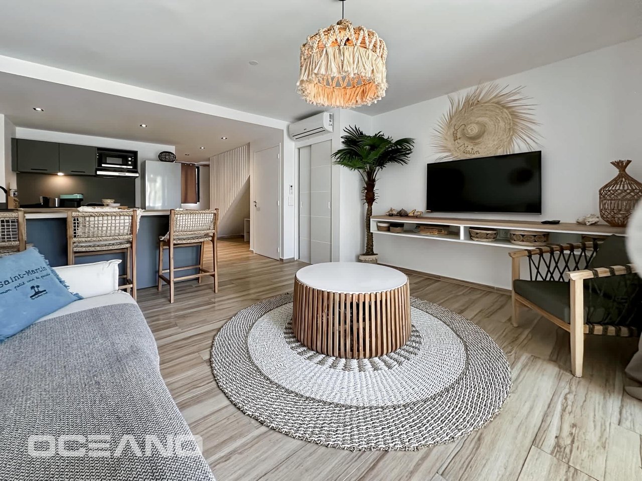 3-room apartment - Alamanda Residence