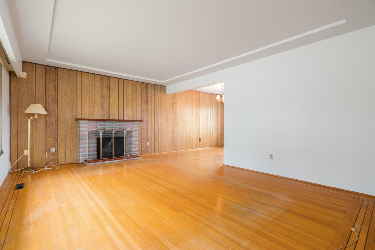 6350 Broadway