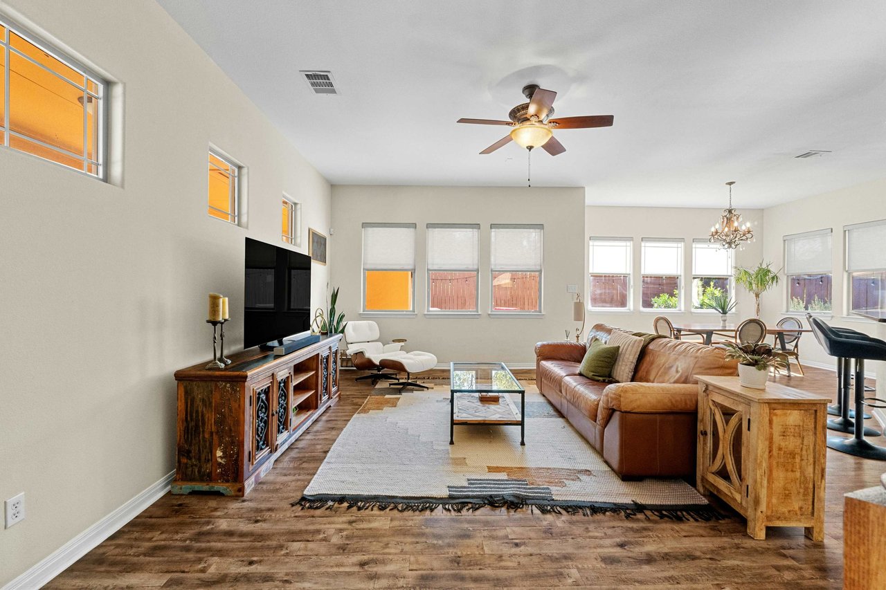 Modern Crestview Two-story Home: Updated Primary Bath, New Roof – Investor Friendly!