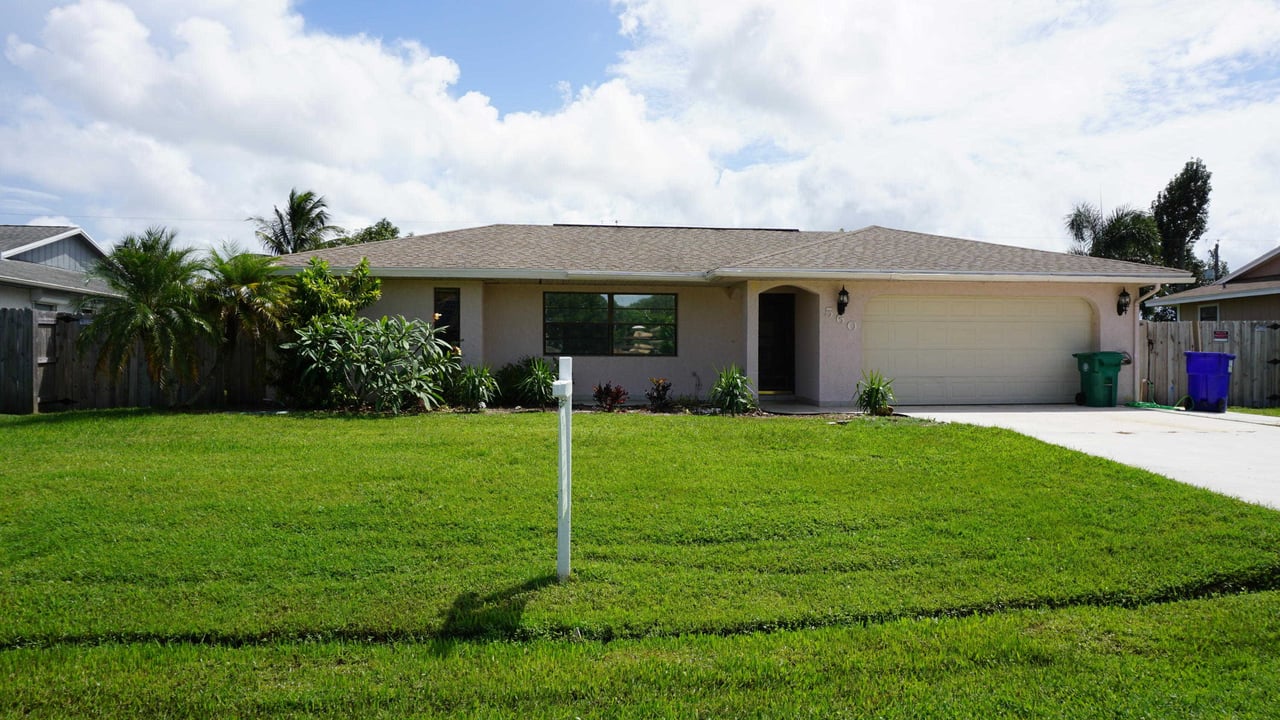 560 Oceanspray Terrace