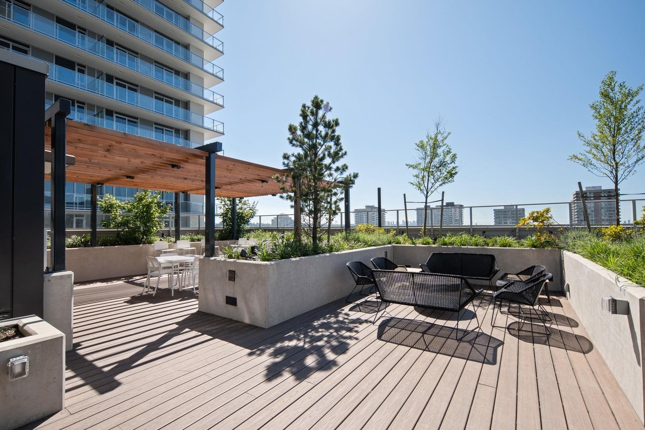 2006-3809 Evergreen Pl