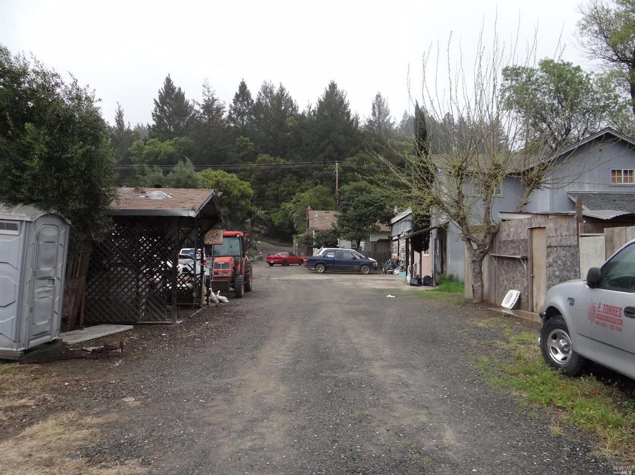 1230 Dry Creek Rd