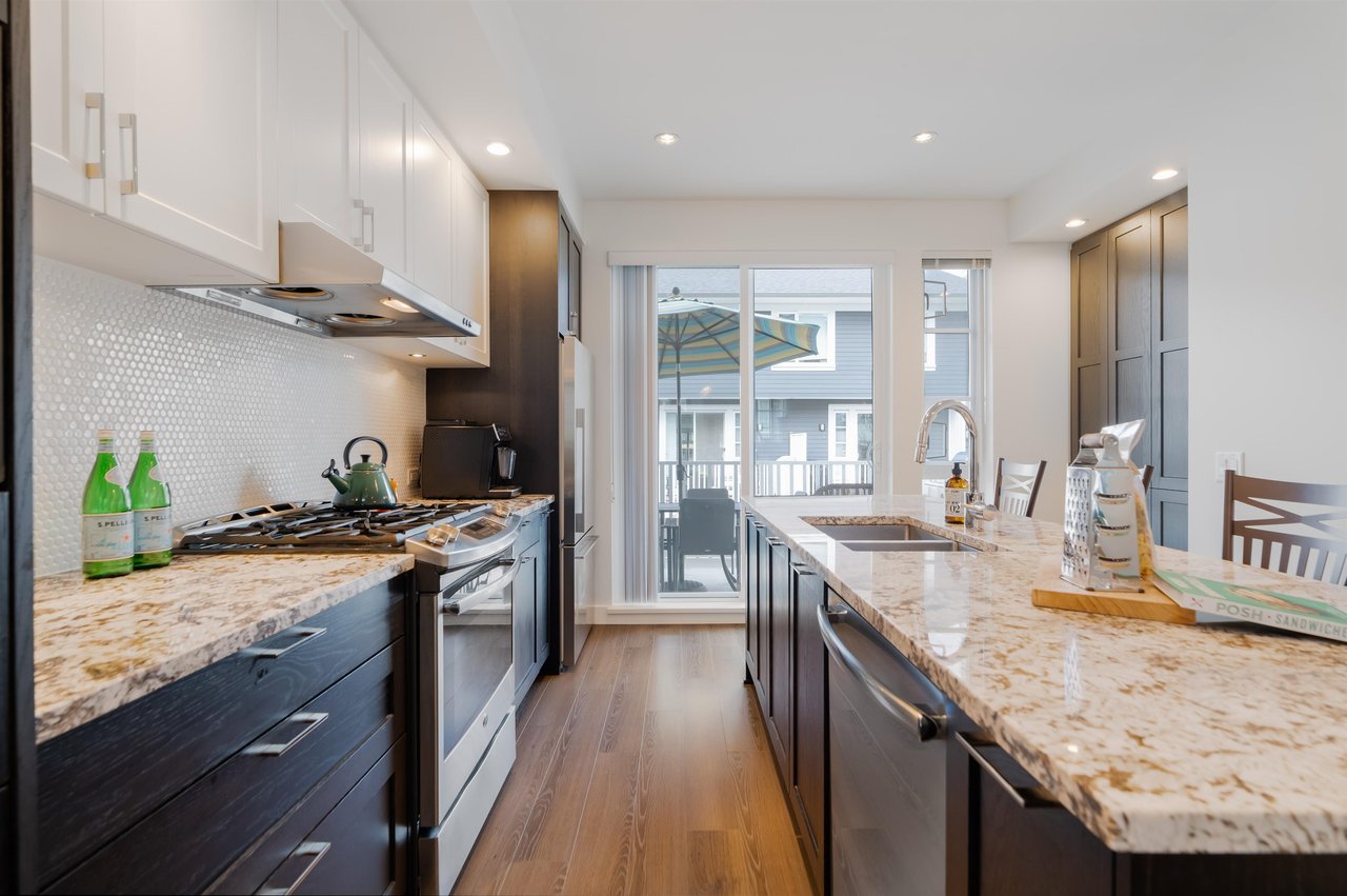 132-528 Foster Ave