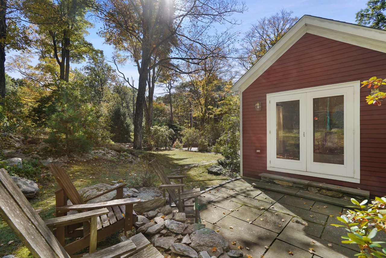66 Eastwoods Road