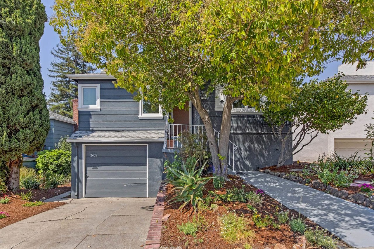 2455 Frances St