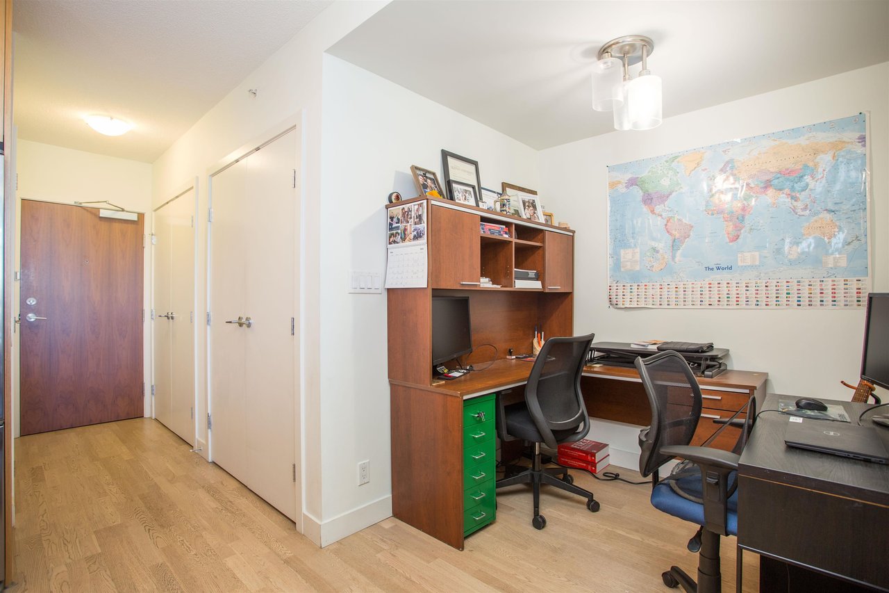 512-251 E 7th Ave