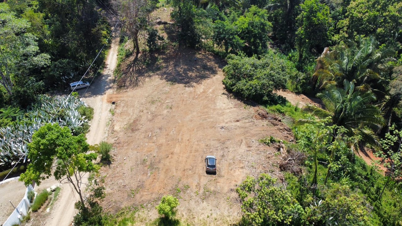 Your Dream Coastal Retreat Awaits: Prime Investment Opportunity in Playa Hermosa, Bahía Ballena