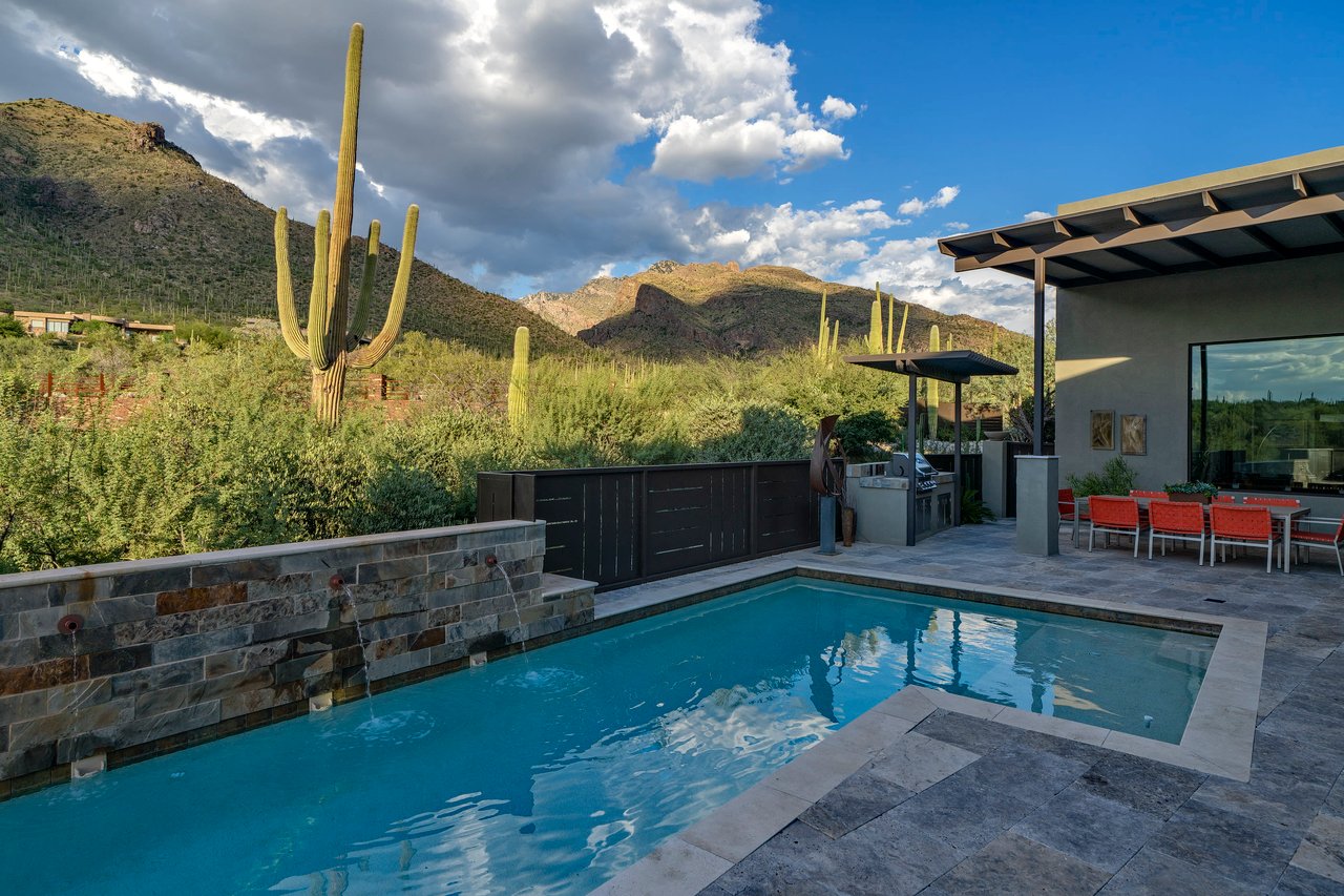 8005 N Barrel Cactus Drive
