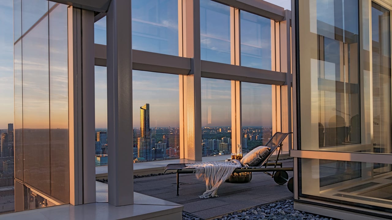 Shangri - La Toronto Residences