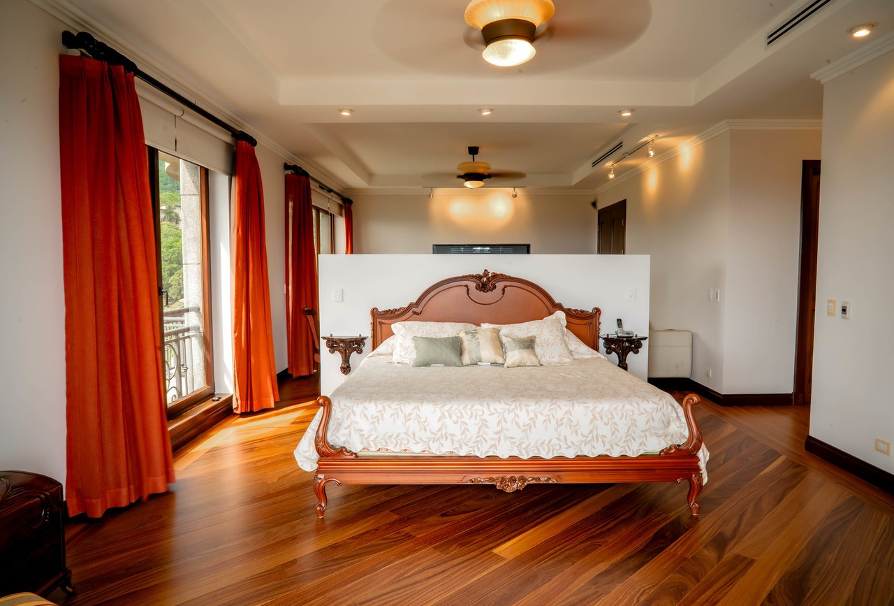 Exclusive Apartment With Views, Escazu, San Jose