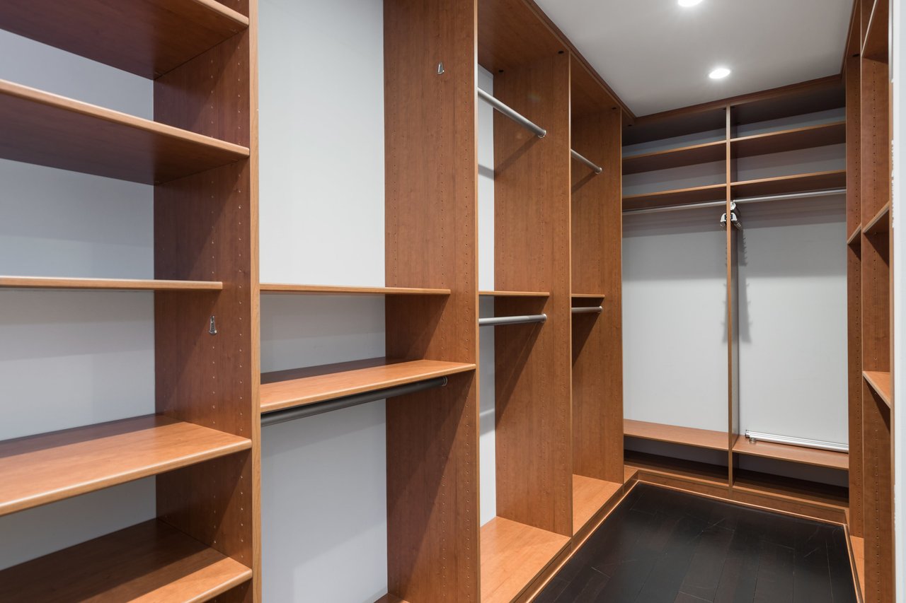 St Regis Residence 32C