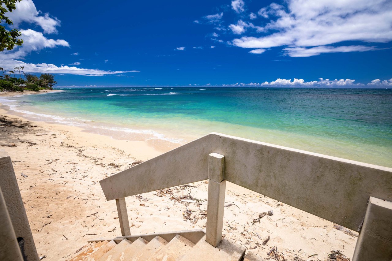 Exquisite Balinese Beachfront