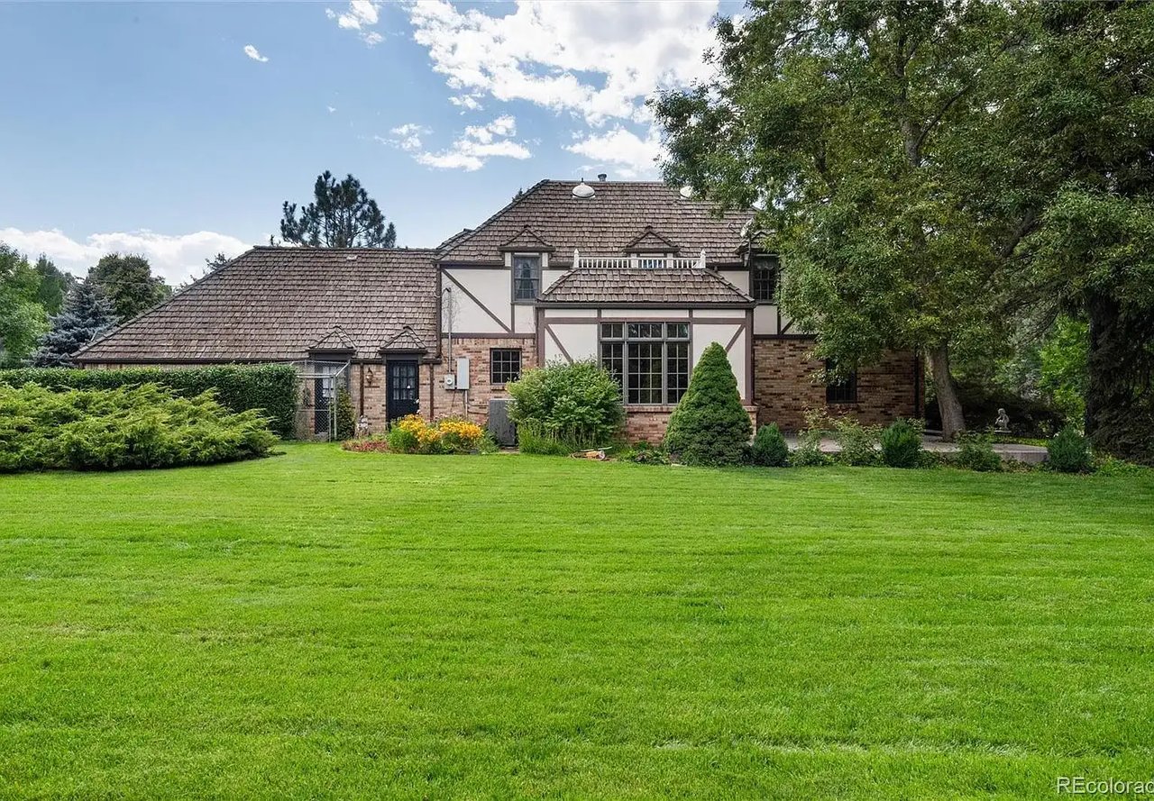 8 Meadowview Lane