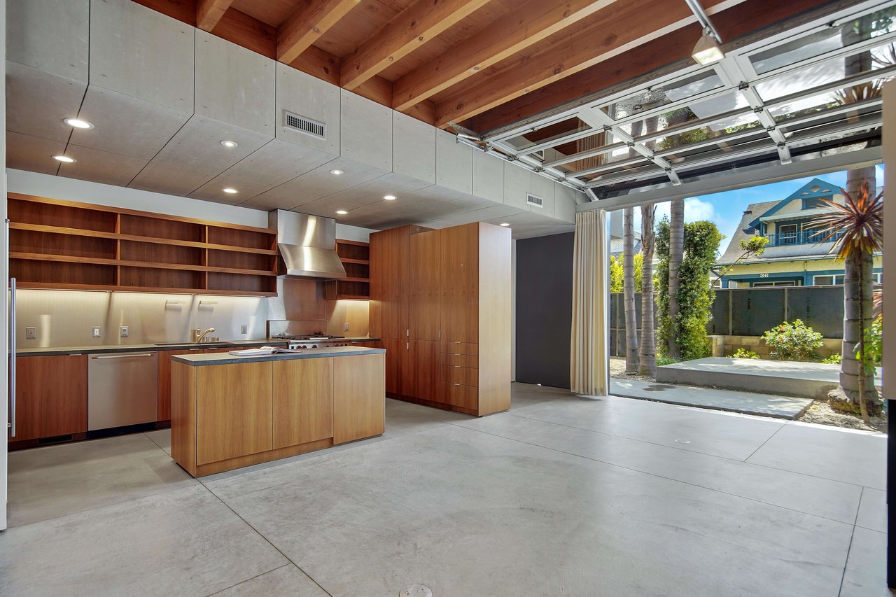 35 Sunset Ave