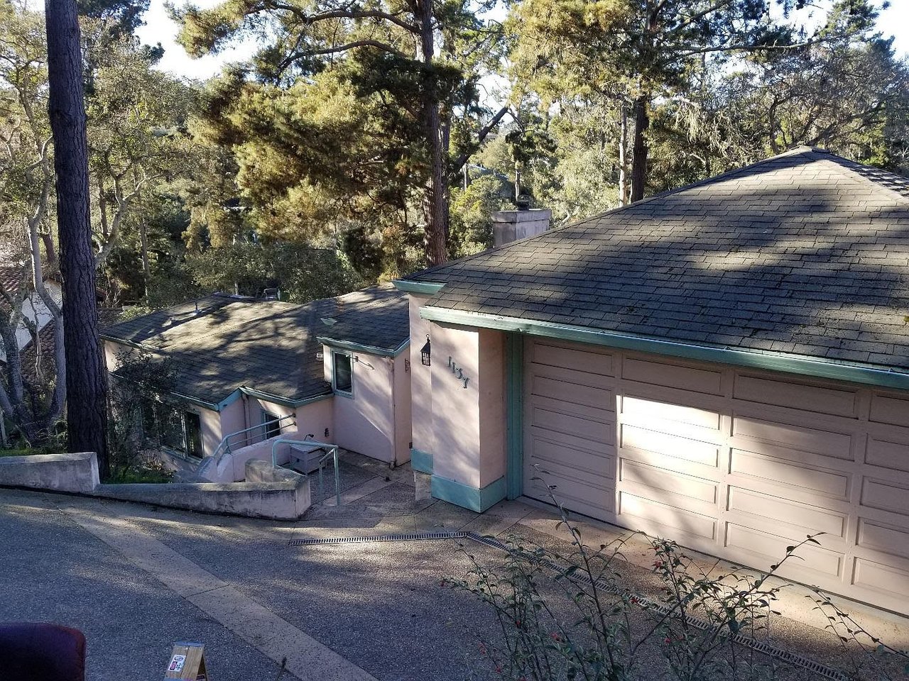 1137 Alameda St