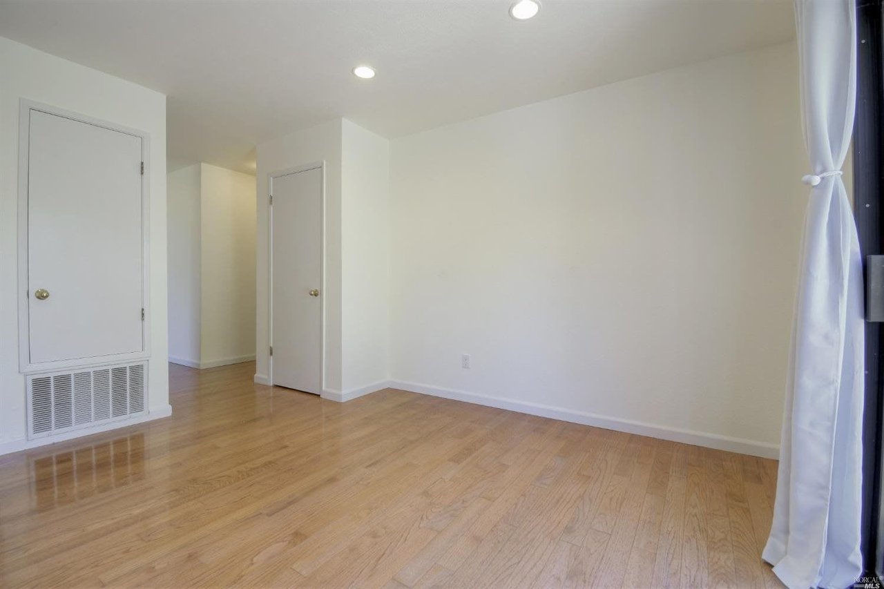 1719 Rainier Ave