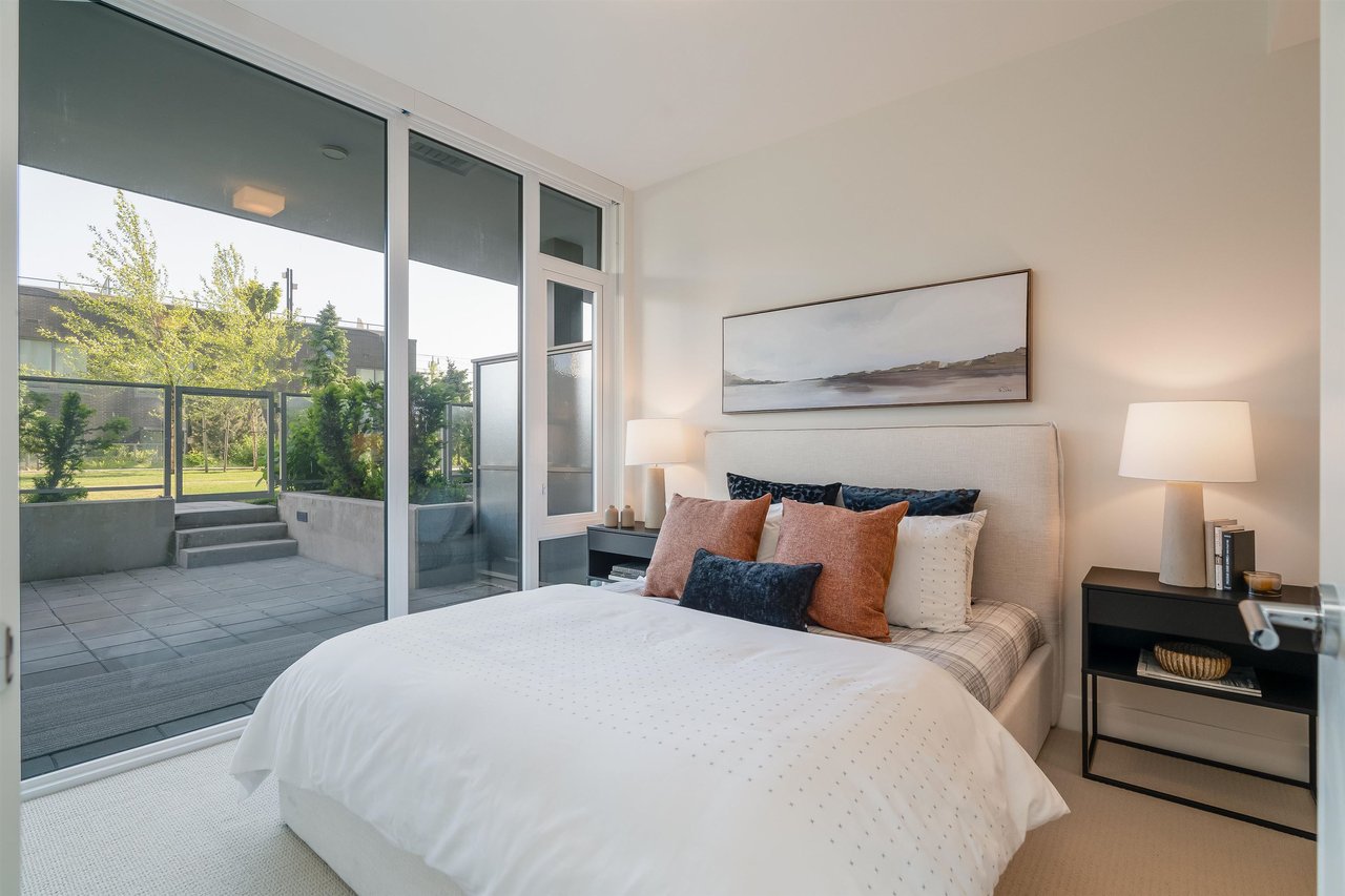 208-3538 Sawmill Cres