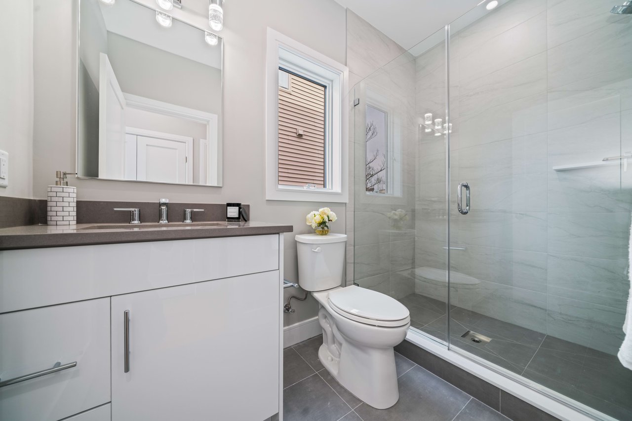 313 8th Street 1