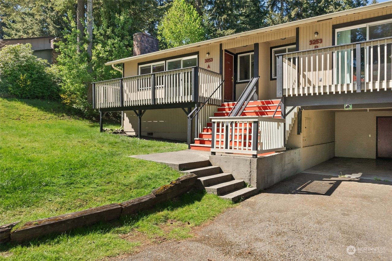 3253 SE Goldmaur Ct