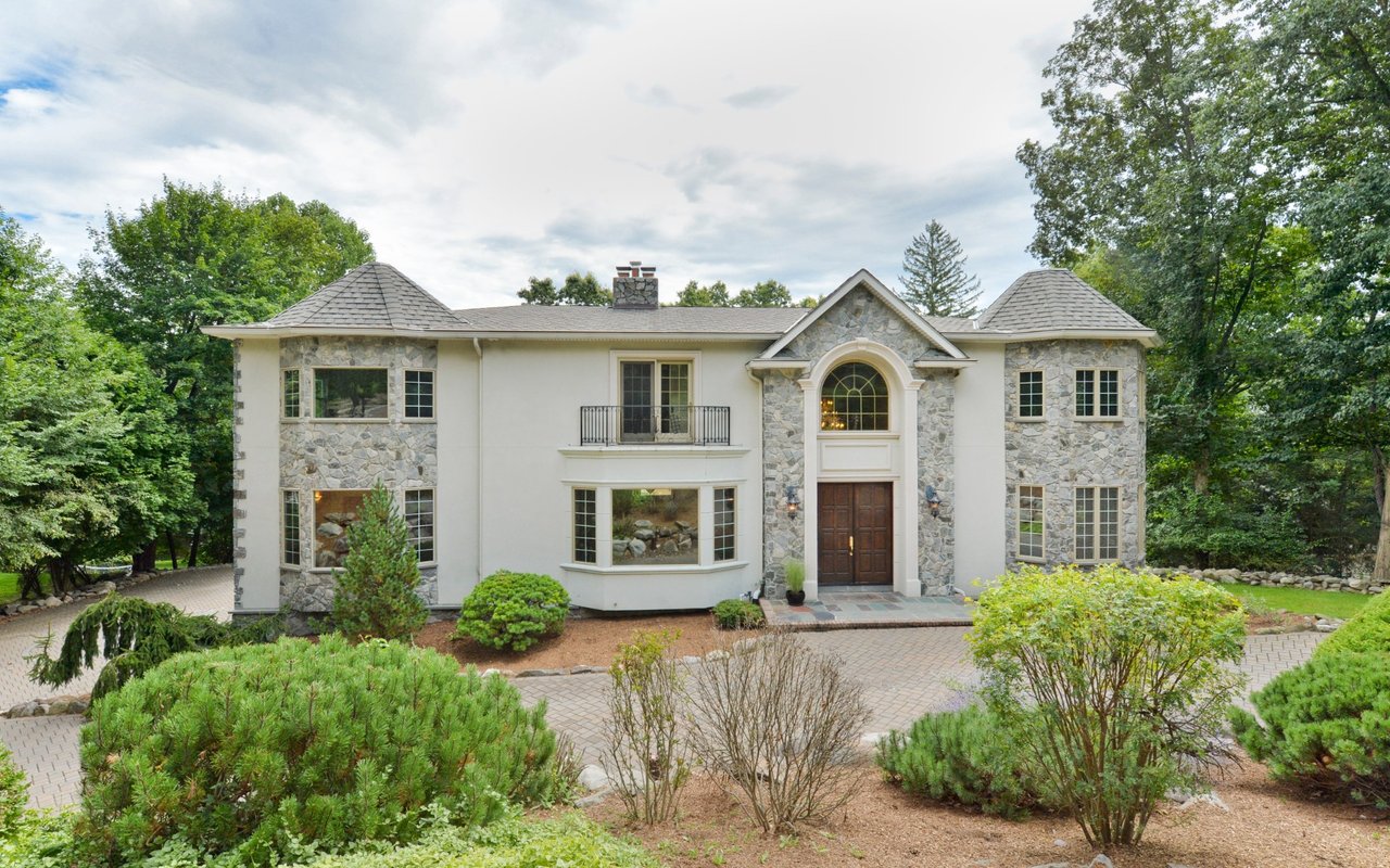 68 Hillcrest Drive