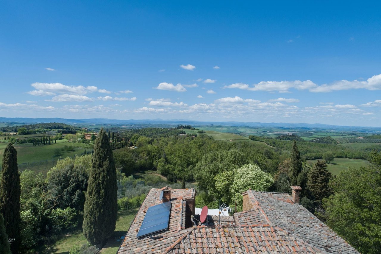 TENUTA RUSTICHELLO “Superb property for sale in the municipality of Montalcino” 