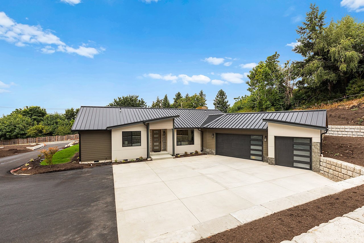 Narrows Luxury Rambler with View