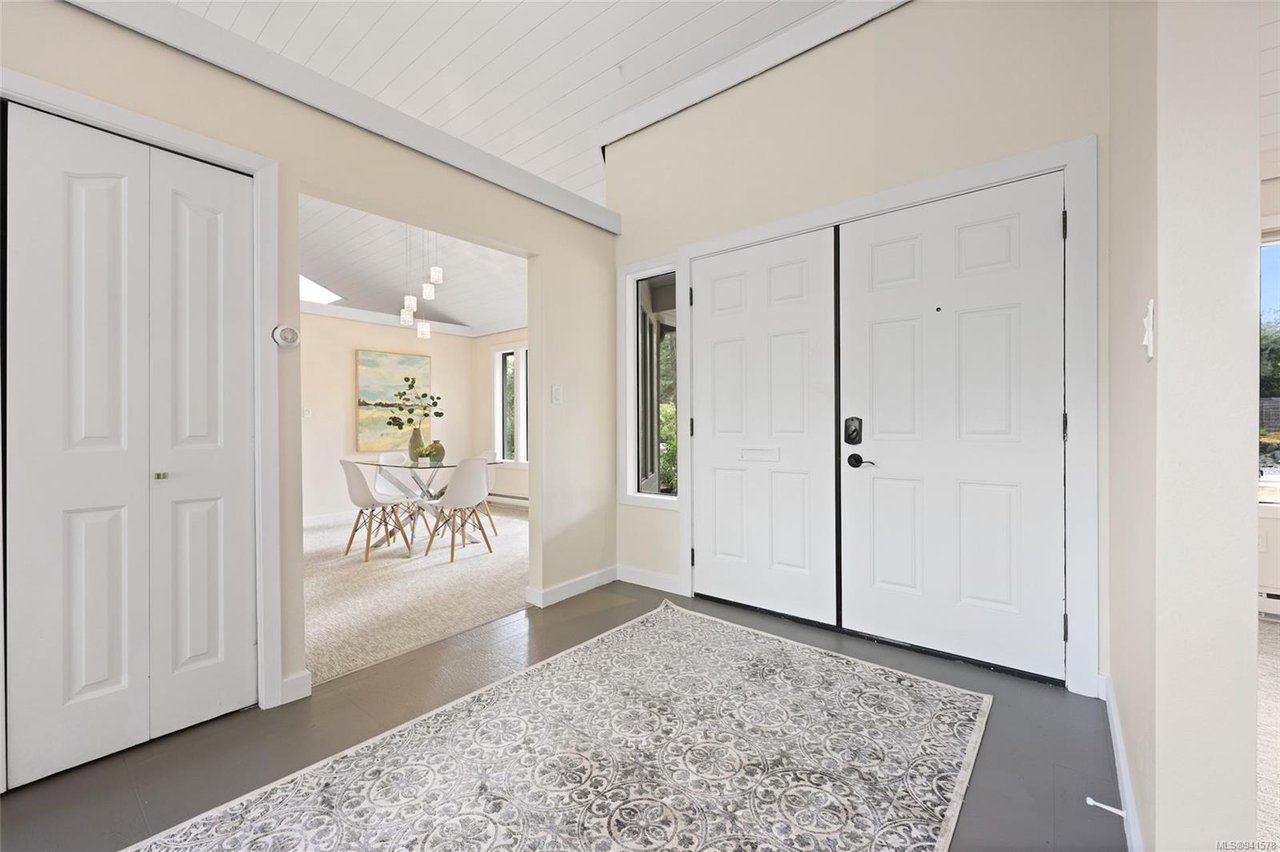 4527 Emily Carr Dr