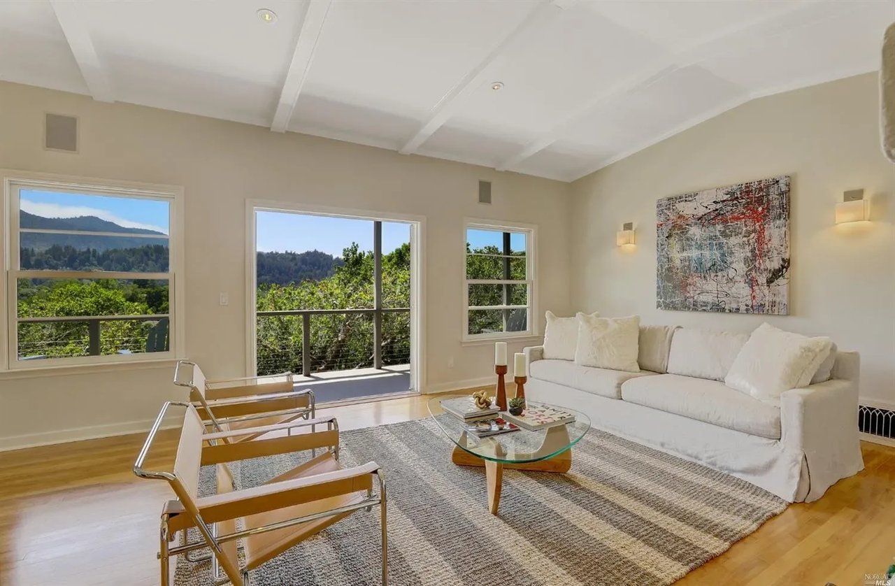 116 Winding Way