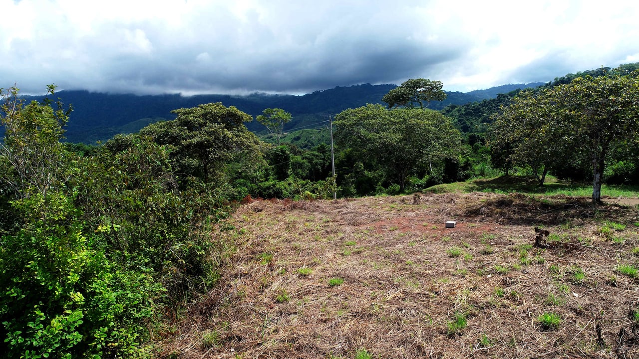 2 Acres Property with 360 Panoramic Views!