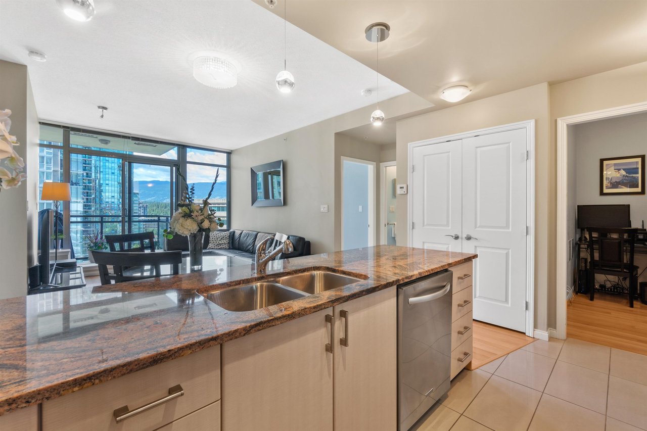 1004-1211 Melville Street, Vancouver