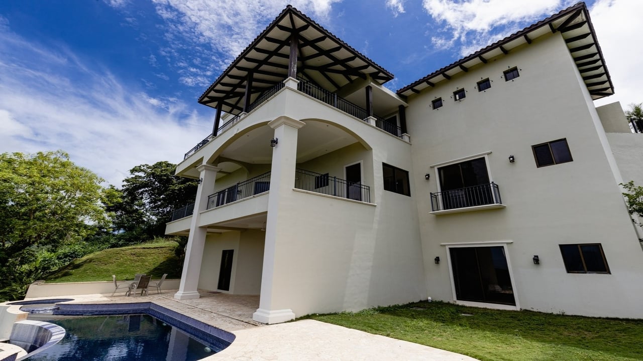 Mediterranean Infinity Pool Home, Flamingo, Guanacaste