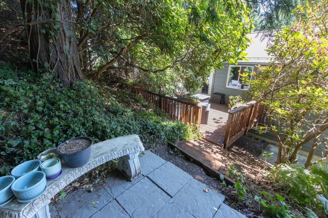 40537 N Highlands Wy