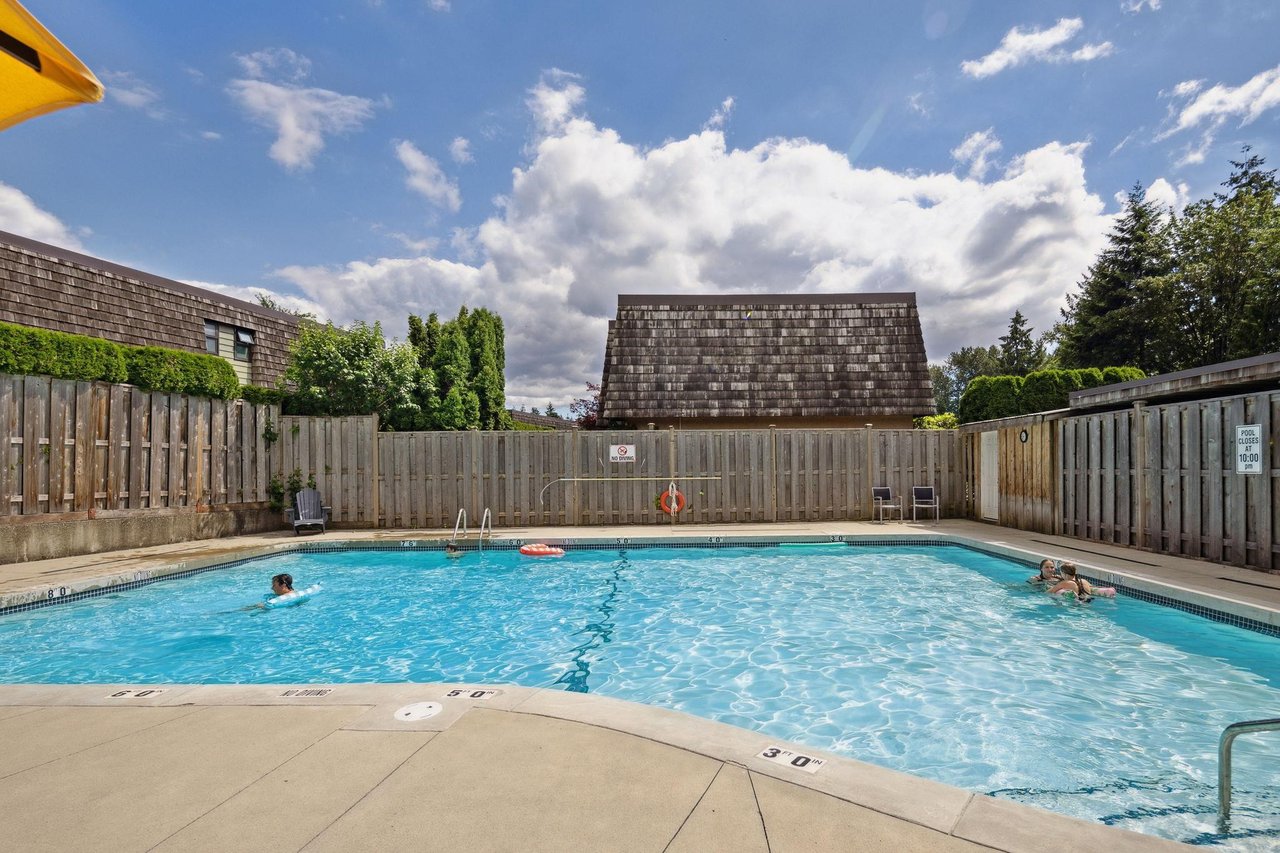 1206 Premier St