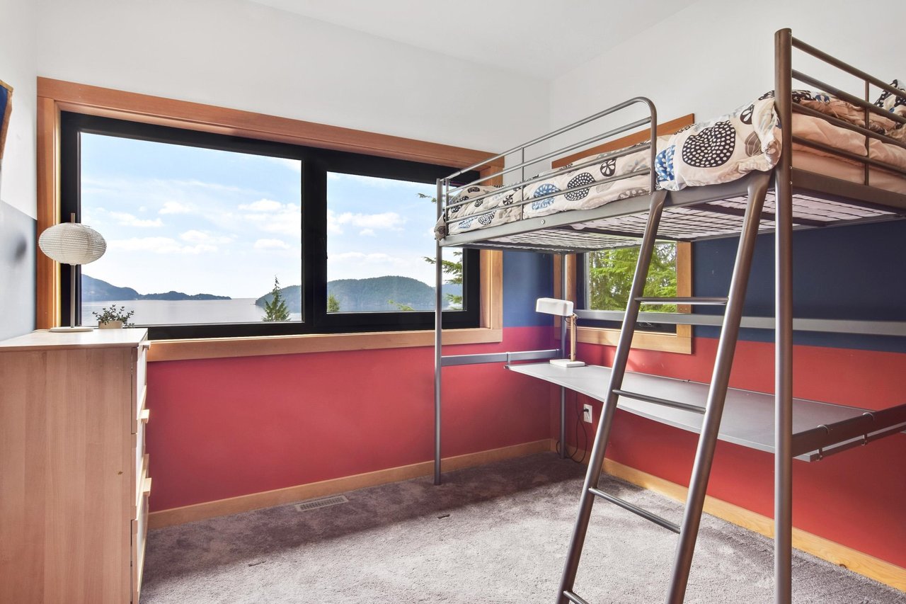 25 Sweetwater Pl