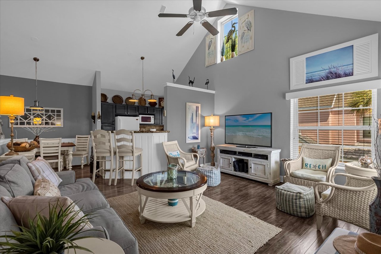 5008 MANGROVE ALY #202