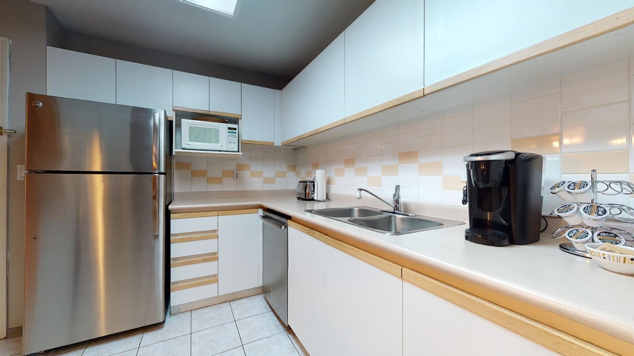 D109-40160 Willow Cres