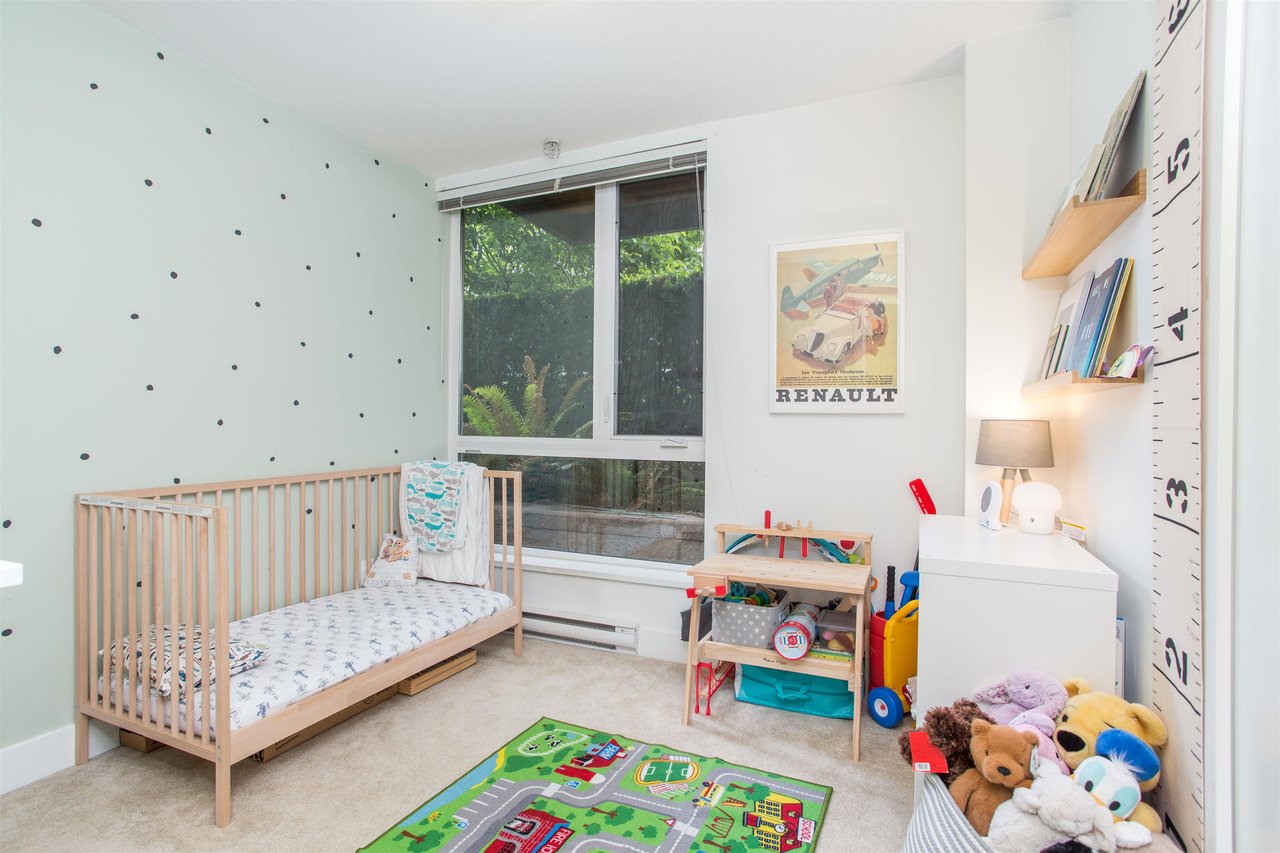 124-735 W 15th St