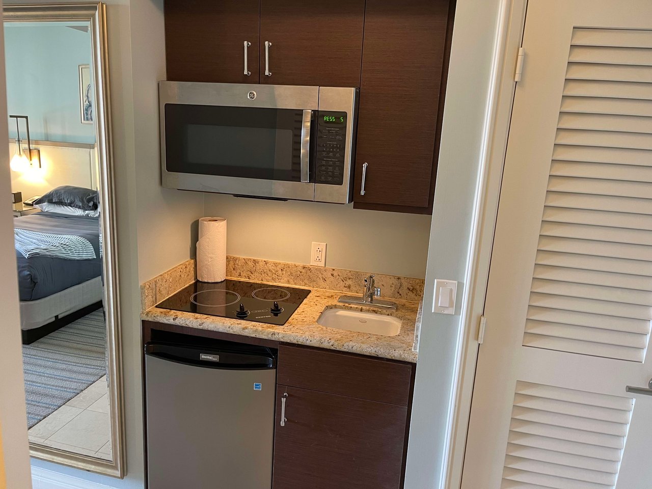455 Grand Bay Dr #470