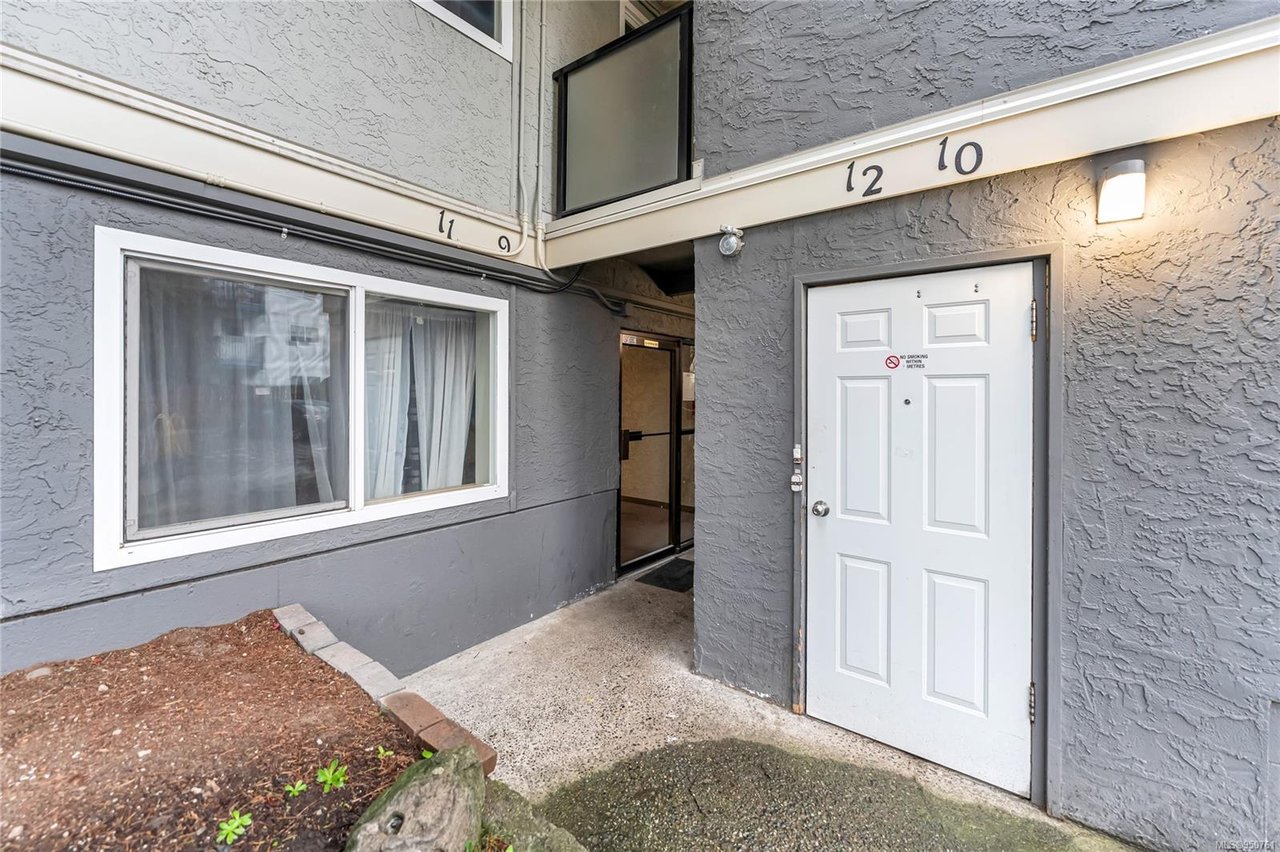 10-840 Craigflower Rd