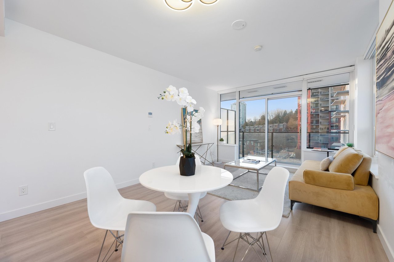 1005-823 Carnarvon St