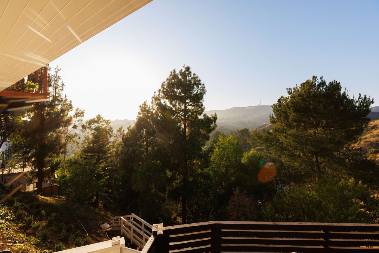 Peaceful Post and Beam in the Los Feliz Oaks