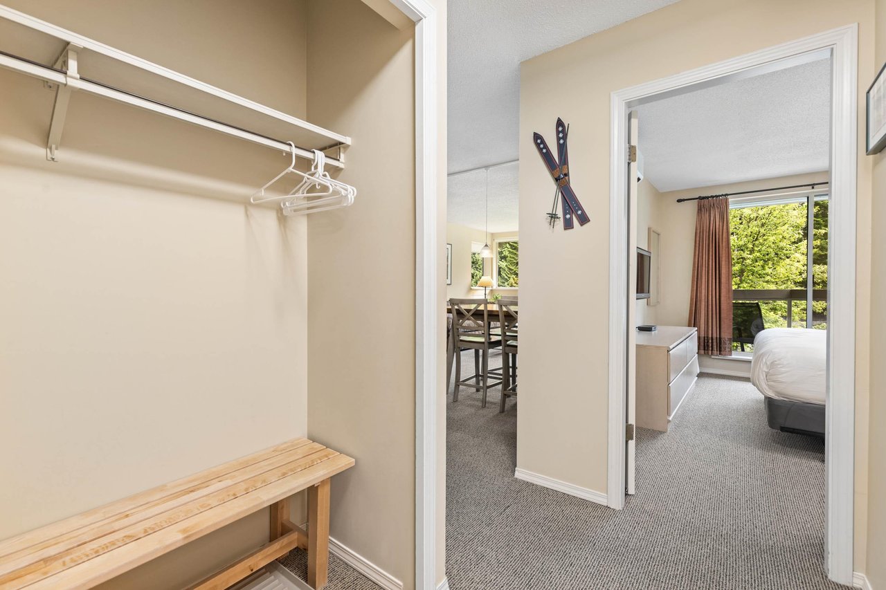 303/304-4905 Spearhead Pl