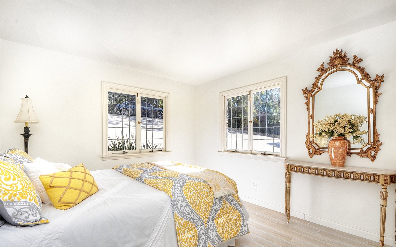 1802 Skyline Dr
