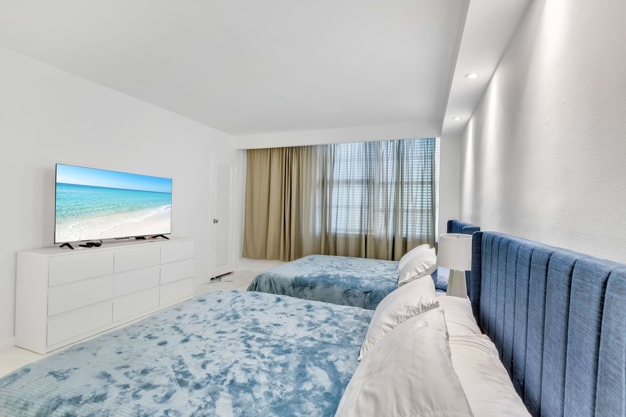 5161 Collins Ave #411 Miami Beach FL-33140